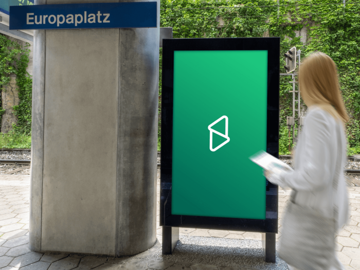 Werbefläche am Bahnhof
